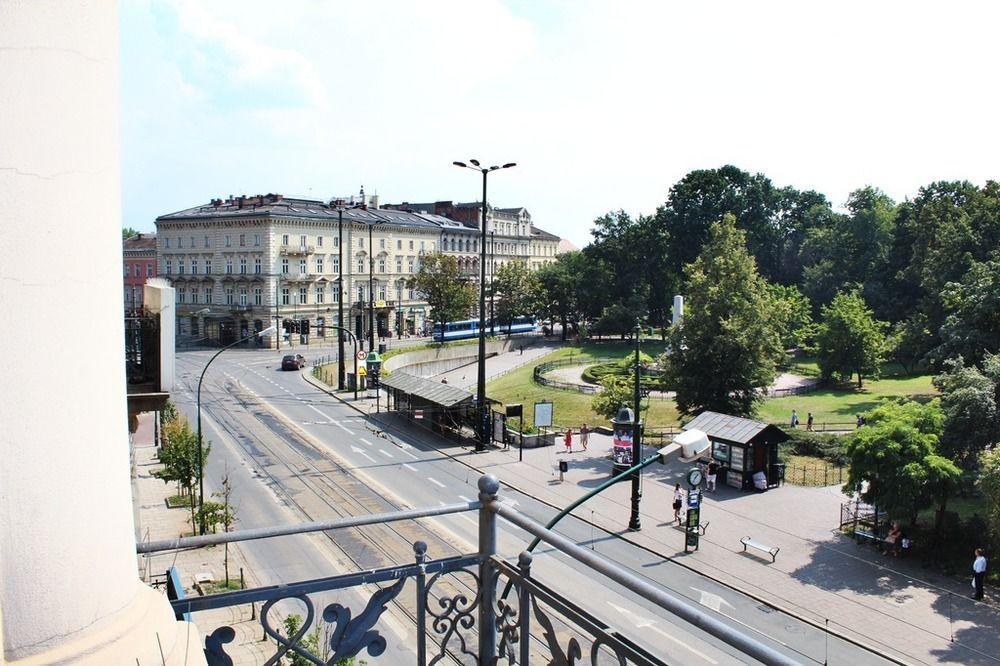 Grand Central Hostel Krasków Exterior foto